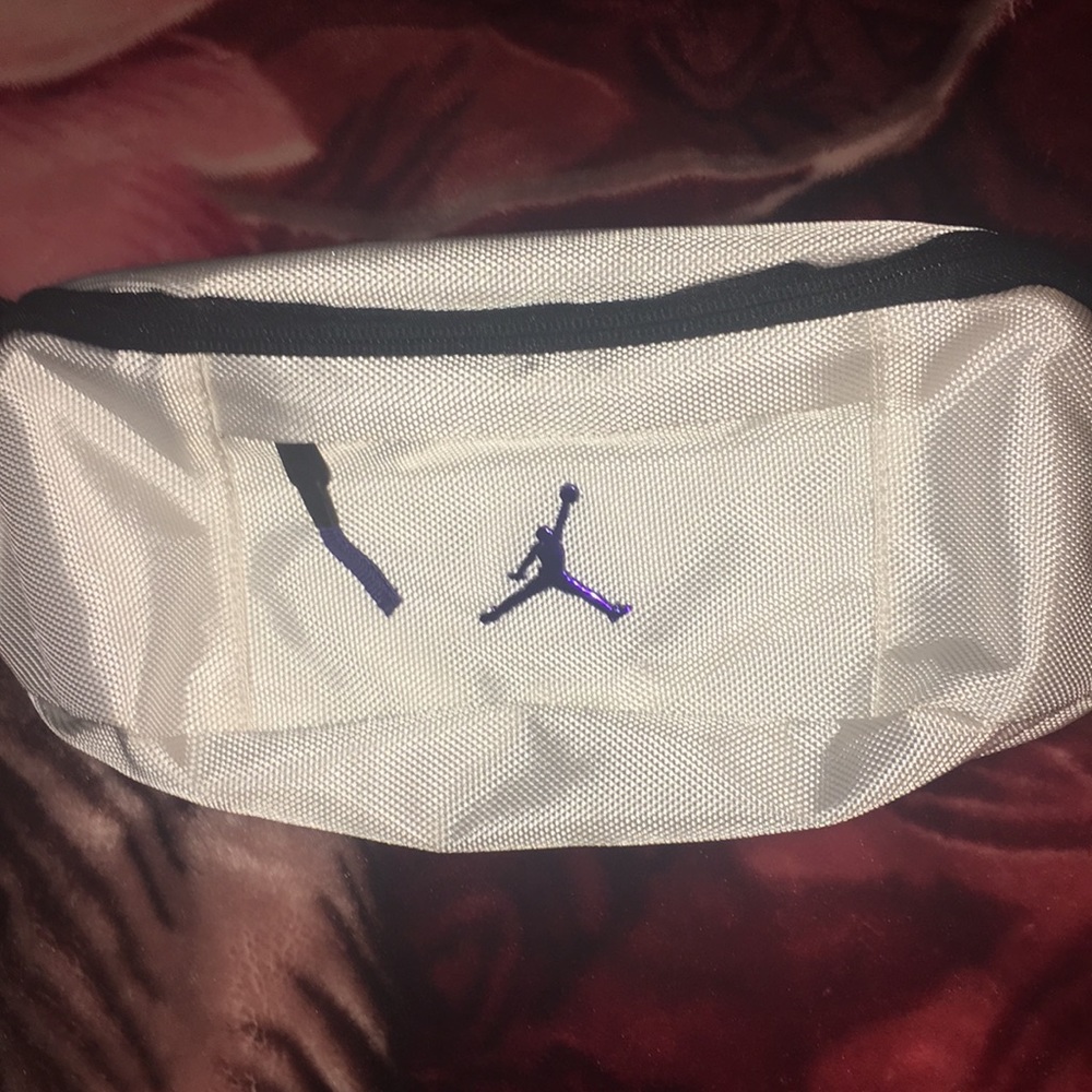 Jordan belt bag